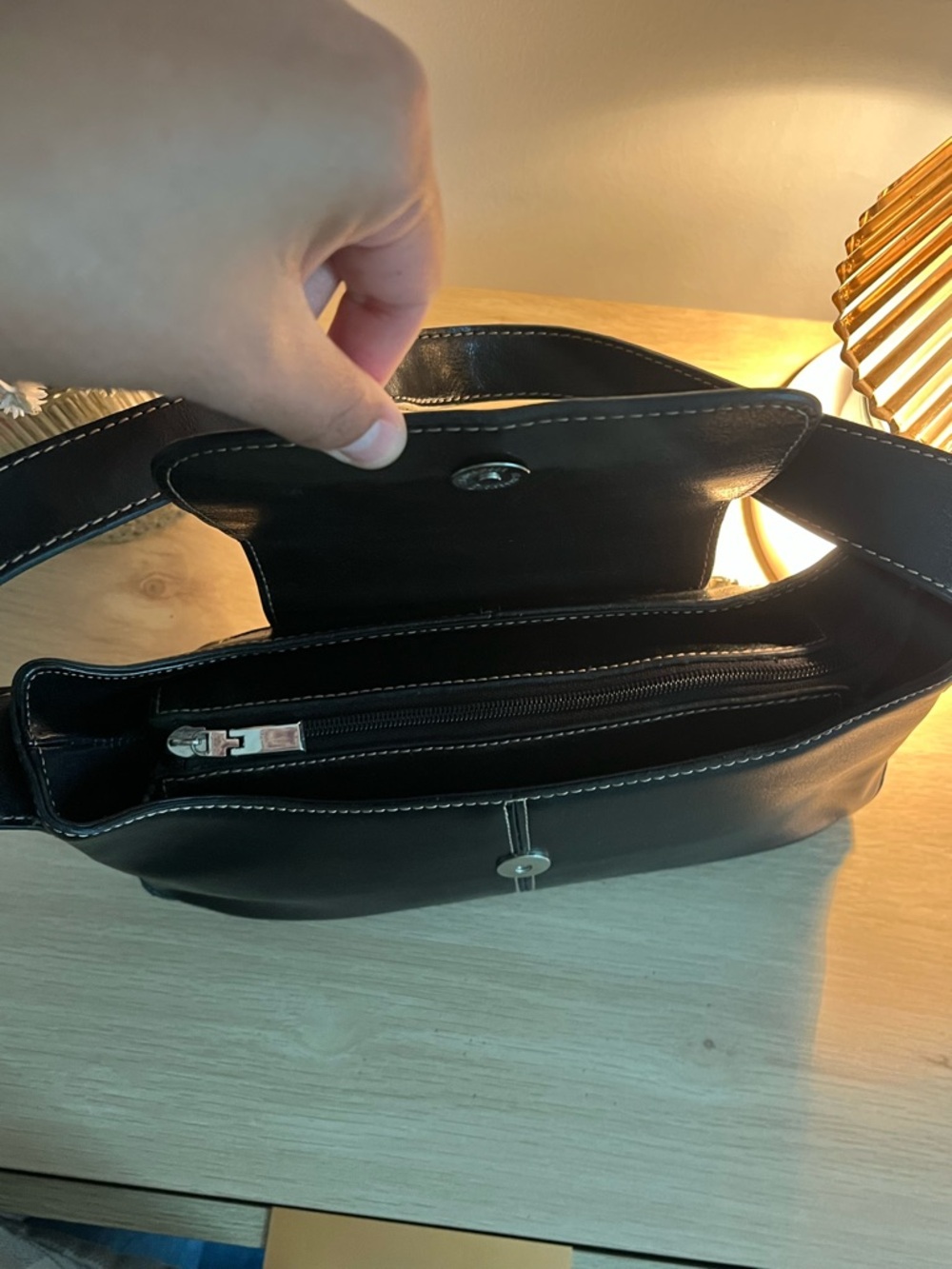 Gucci Black Leather Shoulder Hobo Bag - Picture 7 of 16